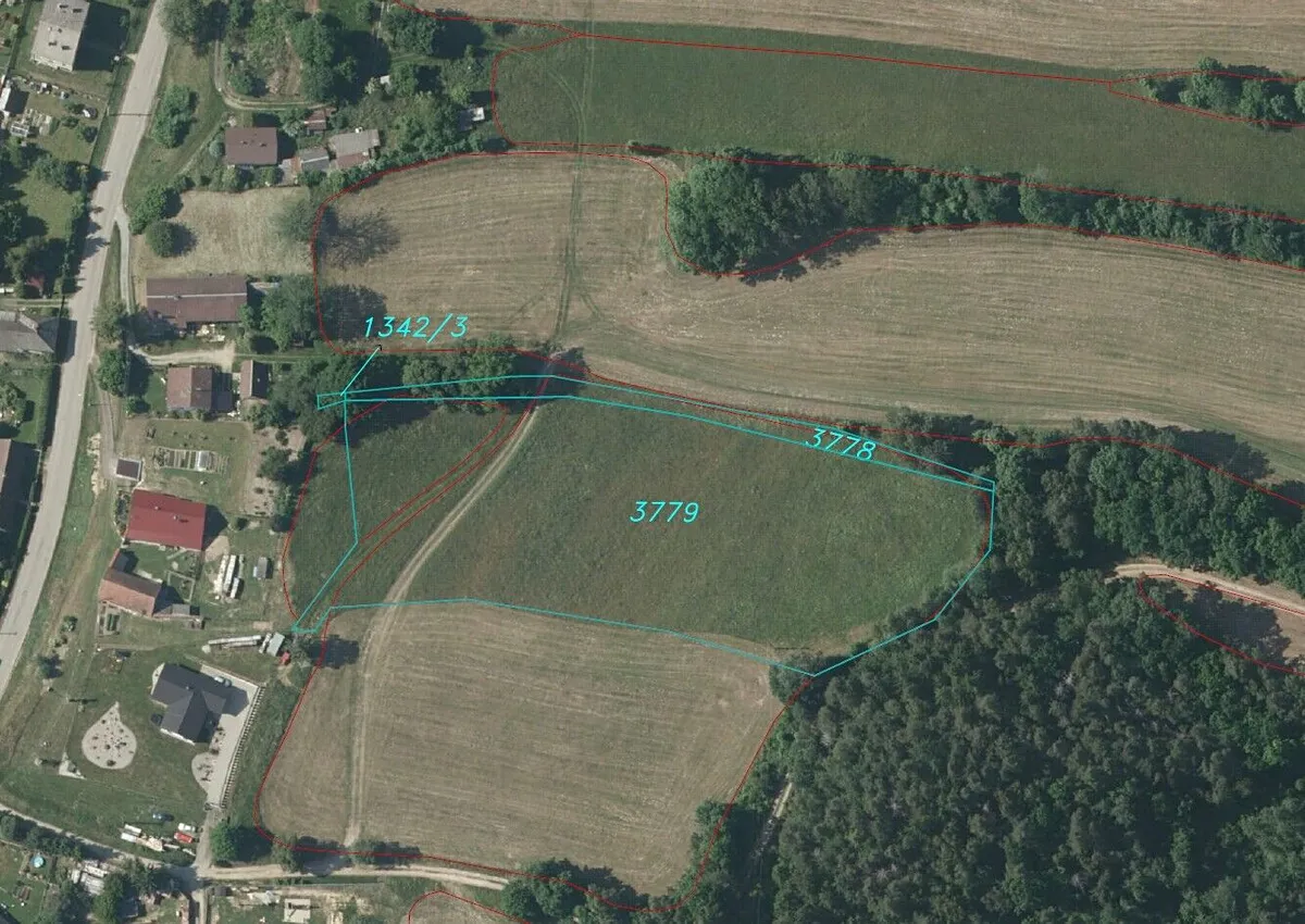 Prodej pozemku 10376 m²